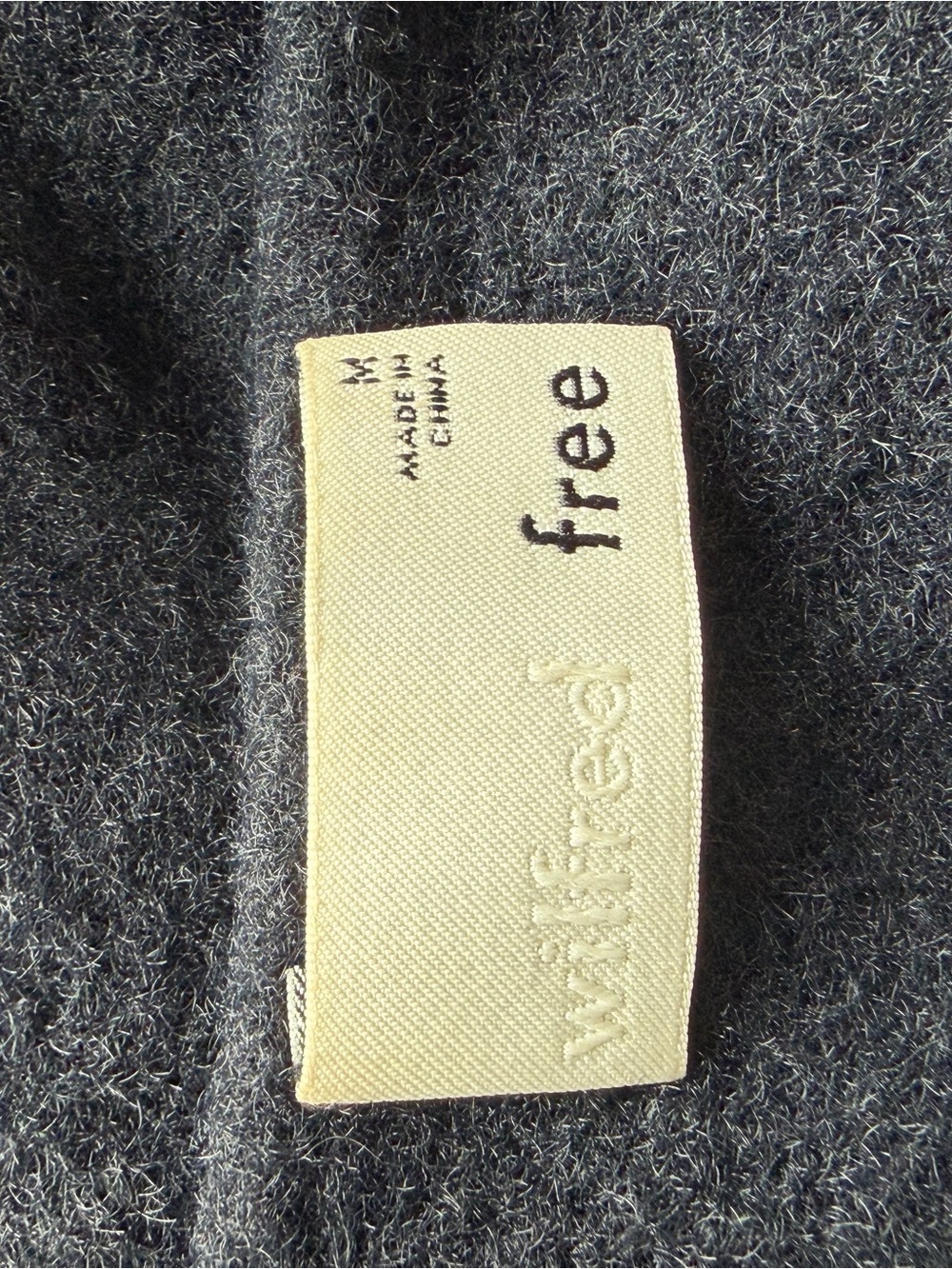Wilfred from Aritzia Soft Knit V-Neck Oversized Sweater - Picture 3 of 5